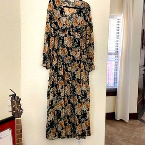 ee:some Maxi Dress